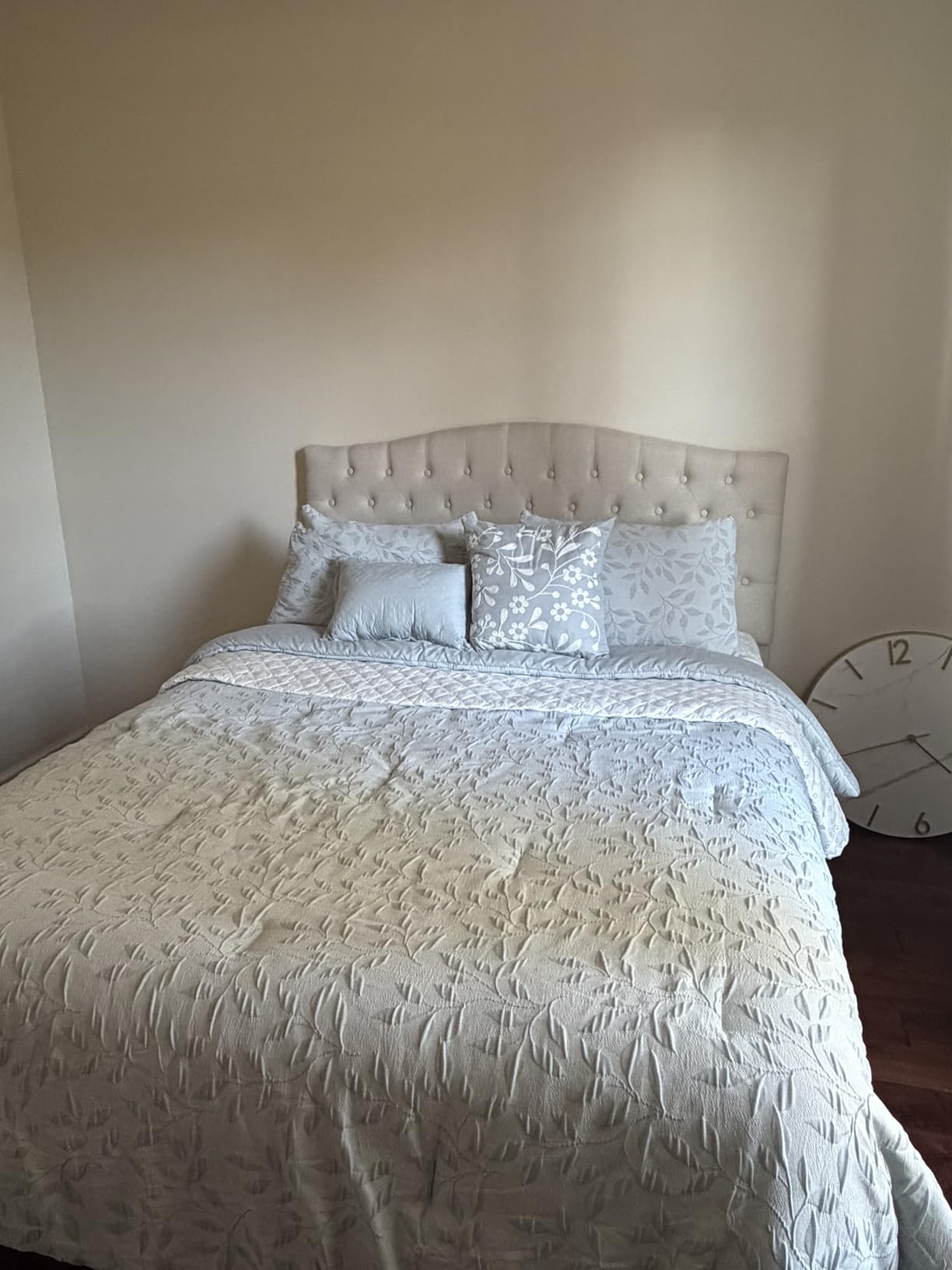 Furpopup Linen Upholstered Headboard Queen/Full Size Bed Tufted Button Headboard, Featuring High-Density Sponge Padding, Luxury Texture Easy Assembly Comfort and Style-Ivory customer photo 1