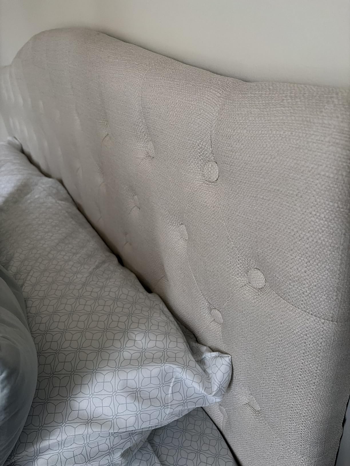 Furpopup Linen Upholstered Headboard Queen/Full Size Bed Tufted Button Headboard, Featuring High-Density Sponge Padding, Luxury Texture Easy Assembly Comfort and Style-Ivory customer photo 2