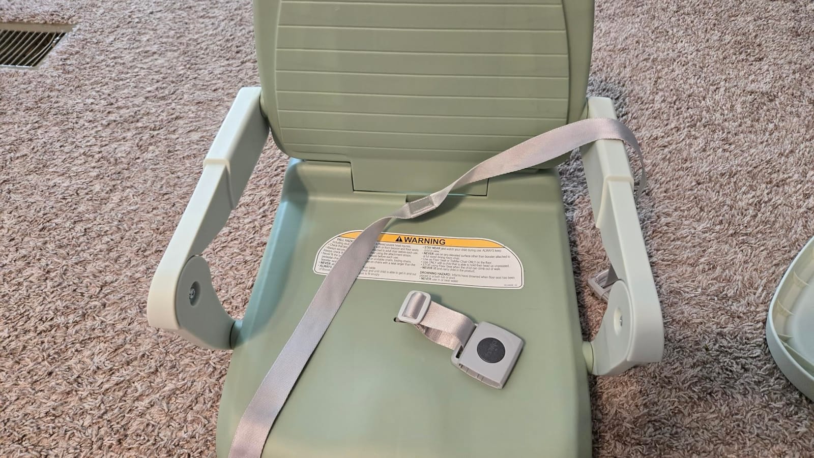 Chicco Bento 3-in-1 Portable Booster Seat for Kitchen Chair, up to 50 lbs, Sage/Green customer photo 2