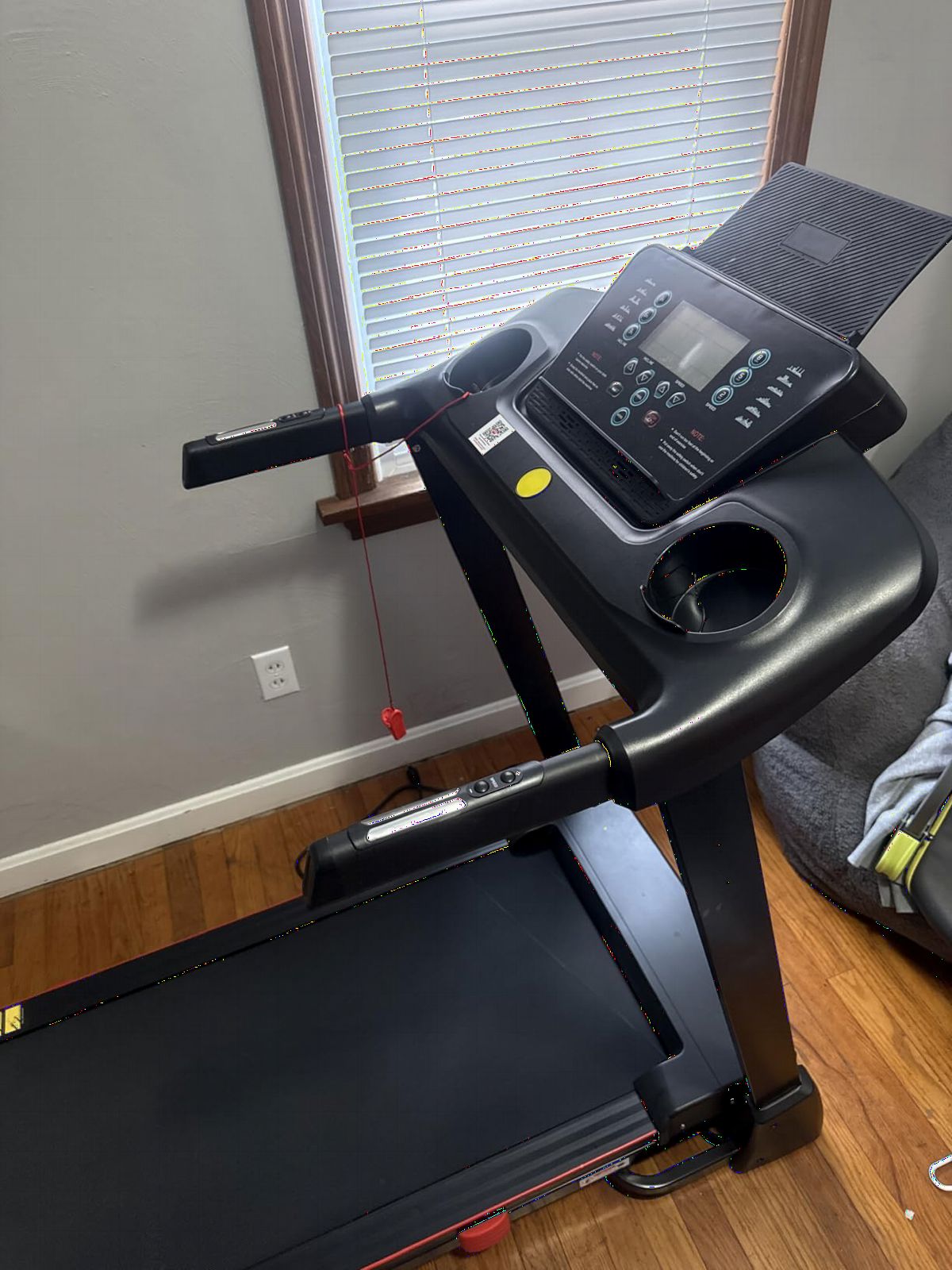 ATEEDGE Treadmills for Home, 15% Auto Incline, 0.5-10 MPH, 18