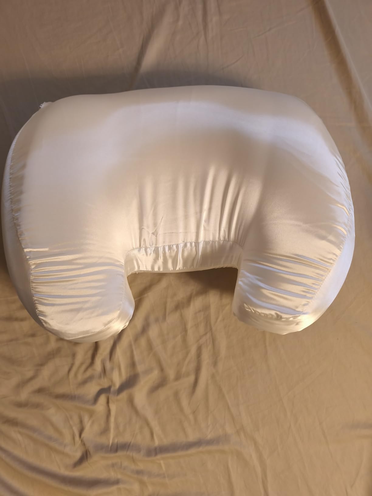 The Best Back Sleeper Pillow, Sleep on Your Back Comfortably, Wrinkle Prevention, Patent Pending Neck Support, Satin Case Included, 100 Night Sleep Trial, CertiPUR-US customer photo 2