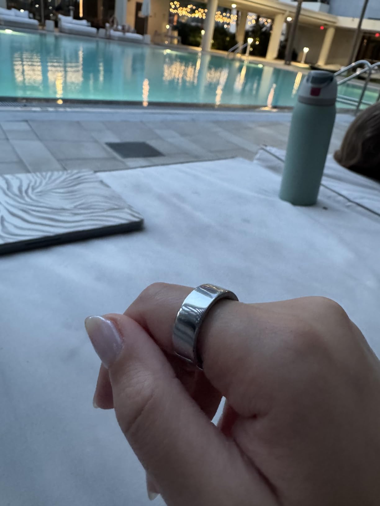 Oura Ring 4 - Smart Ring - Silver - Size 8 - Sleep, Activity, Women's Health, AI Advisor, Up to 8 Days of Battery Life, Oura App, Android & iOS Compatible customer photo 1