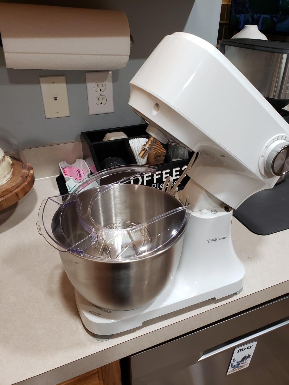 Betty Crocker 10-Speed Stand Mixer, 300 Watts, BC-4325W, White | 3.7-Qt Stainless Steel Mixing Bowl, Includes Dough Hook, Whipping Whisk & Flat Beater with Scraper, Splash Guard customer photo 1