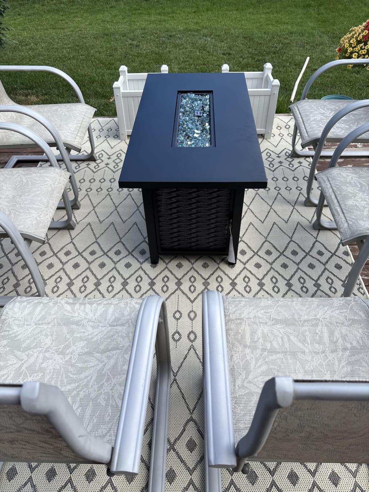 43 Inch Propane Fire Pit Table for Patio & Backyard, 50,000 BTU Steel Gas Fire Pit with Lid & Lava Rocks, Outdoor Table Heater for Deck, Garden, Smokeless Flame customer photo 1