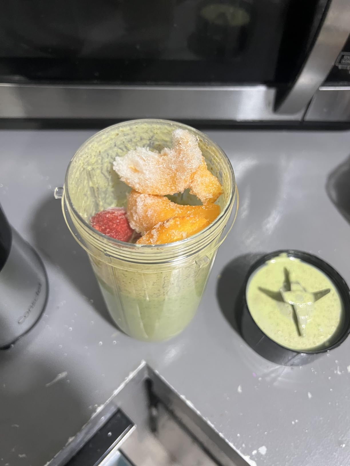 Consciot 11-Piece Blender for Kitchen and Personal Size, 900 Peak Watts, 3 Portable BPA-Free To-Go Cups customer photo 1