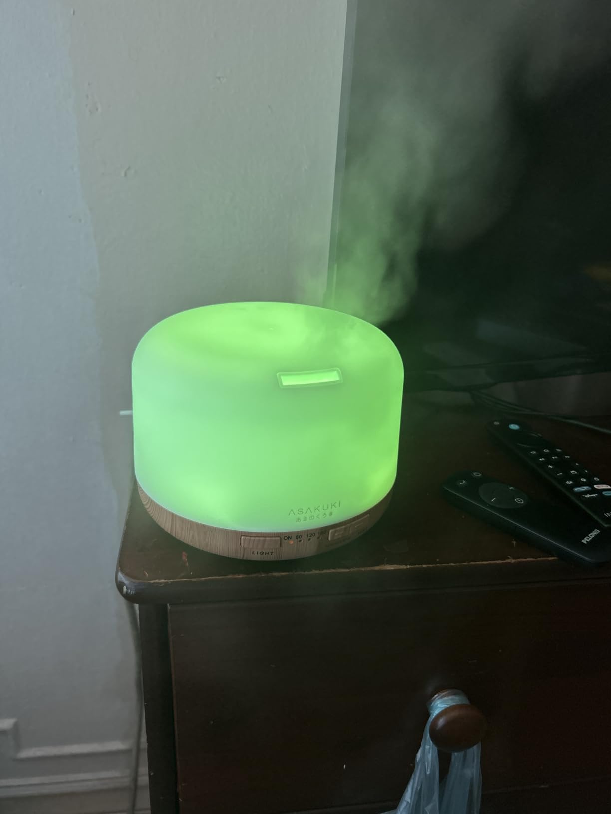 ASAKUKI Essential Oil Diffuser for Home, 500ML Aromatherapy Humidifier | with Remote Control, 7 Color LED Lights, Quiet Cool Mist Diffuser for Bedroom, Living Room, Office (Reddish-Brown) customer photo 1