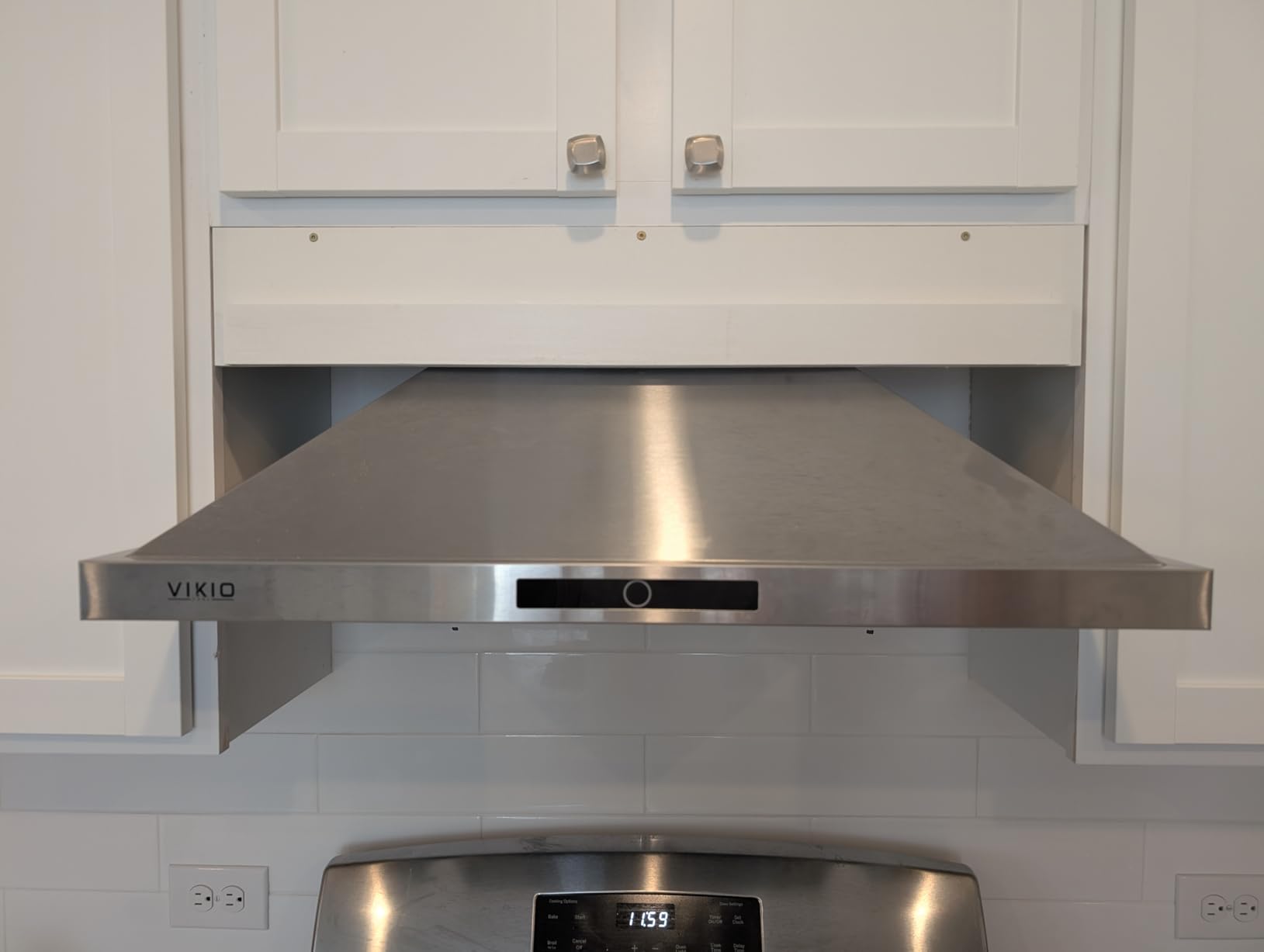 VIKIO HOME 30 Inch Wall Mount Range Hood 580CFM Low Noise Touch Control | Ducted/Ductless Convertible, Stainless Steel Kitchen Vent Hood with 3-Speed Fan and LED Lights customer photo 2