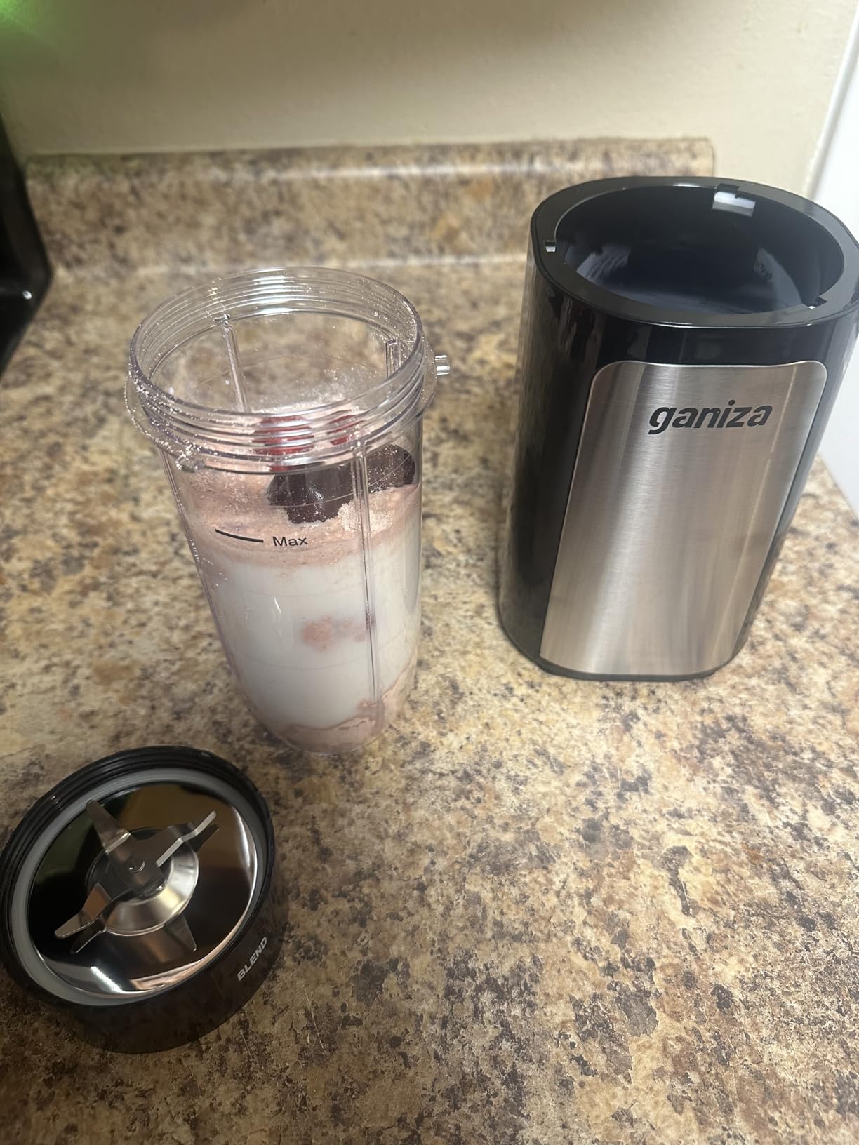 Ganiza Blender for Smoothies, 14Pcs Personal Blender for Shake and Smoothies with 3 Portable Cups (1x24oz & 2x17oz), Single Serve Smoothie Maker customer photo 1