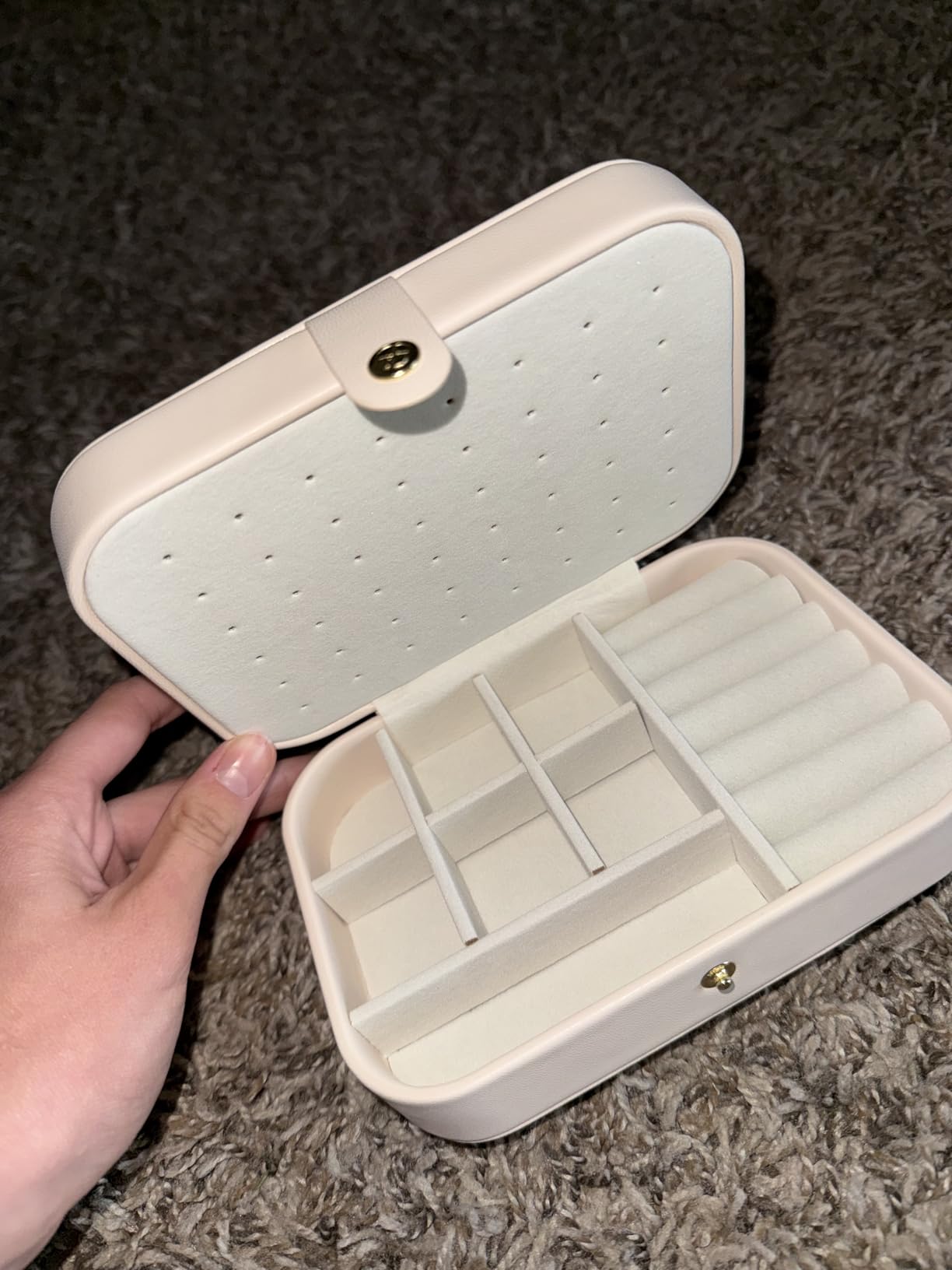 VLANDO Travel Jewelry Case for Women Girls, Gifts for Mother, PU Leather Small Jewelry Box for Rings, Necklaces, Bracelets, Earring Holder Organizer Storage for Travel Essentials - Beige customer photo 1