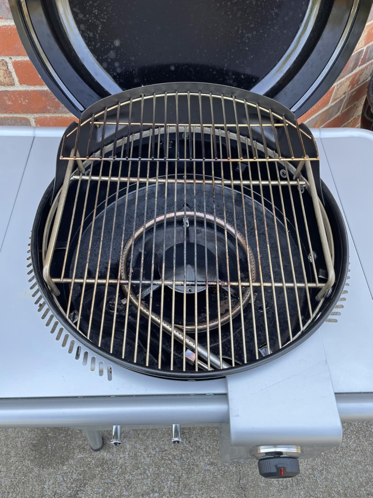 Charbroil Bistro Pro 2-in-1 Gas & Charcoal Grill with 240 Sq. In. Cooking Space customer photo 2