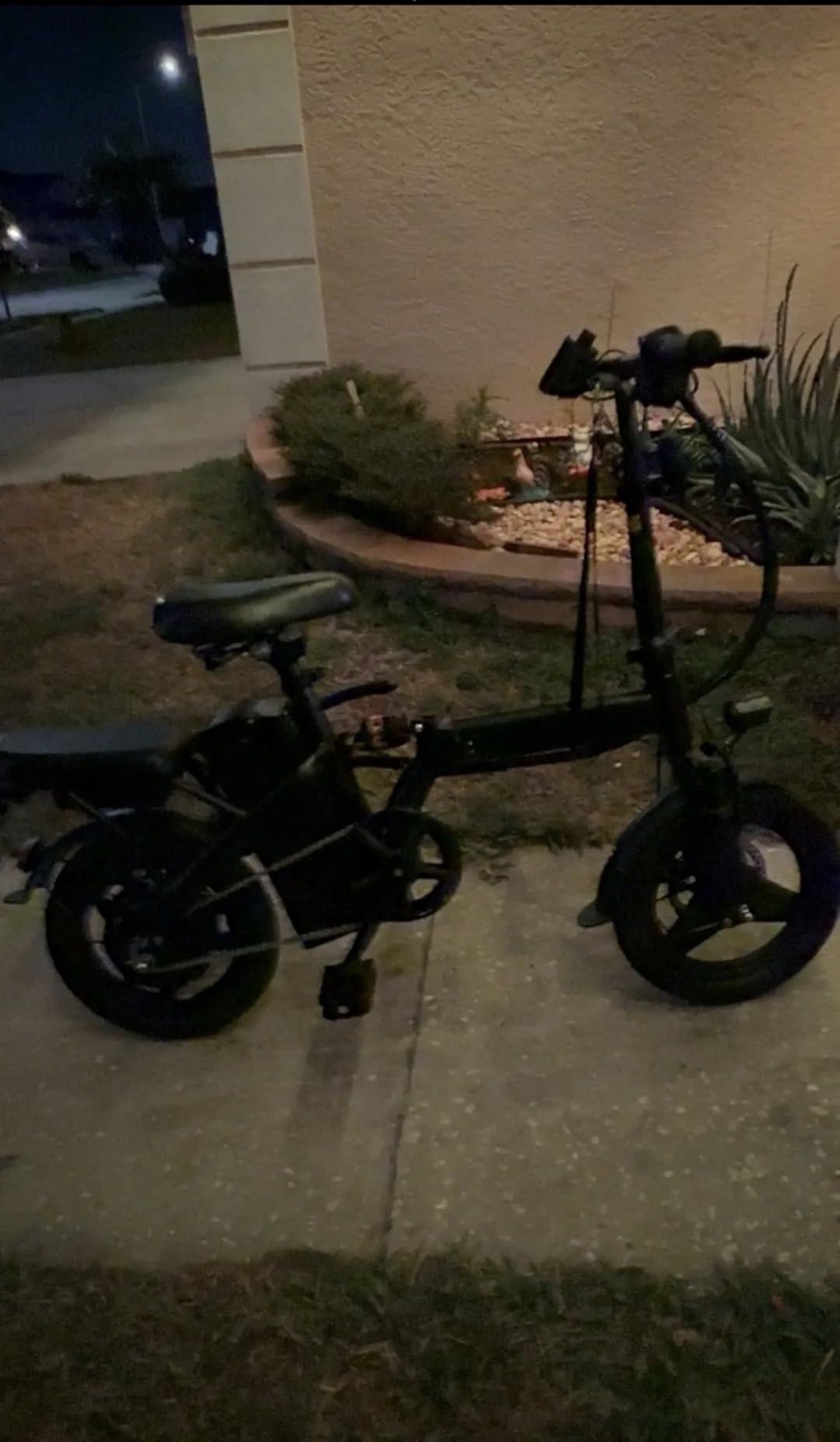 Electric Bike for Adults and Teens, 520W-1200W Motor, 20-28MPH, 32 Miles Range, 48V 10Ah Battery, 3-Level Pedal Assist, 14