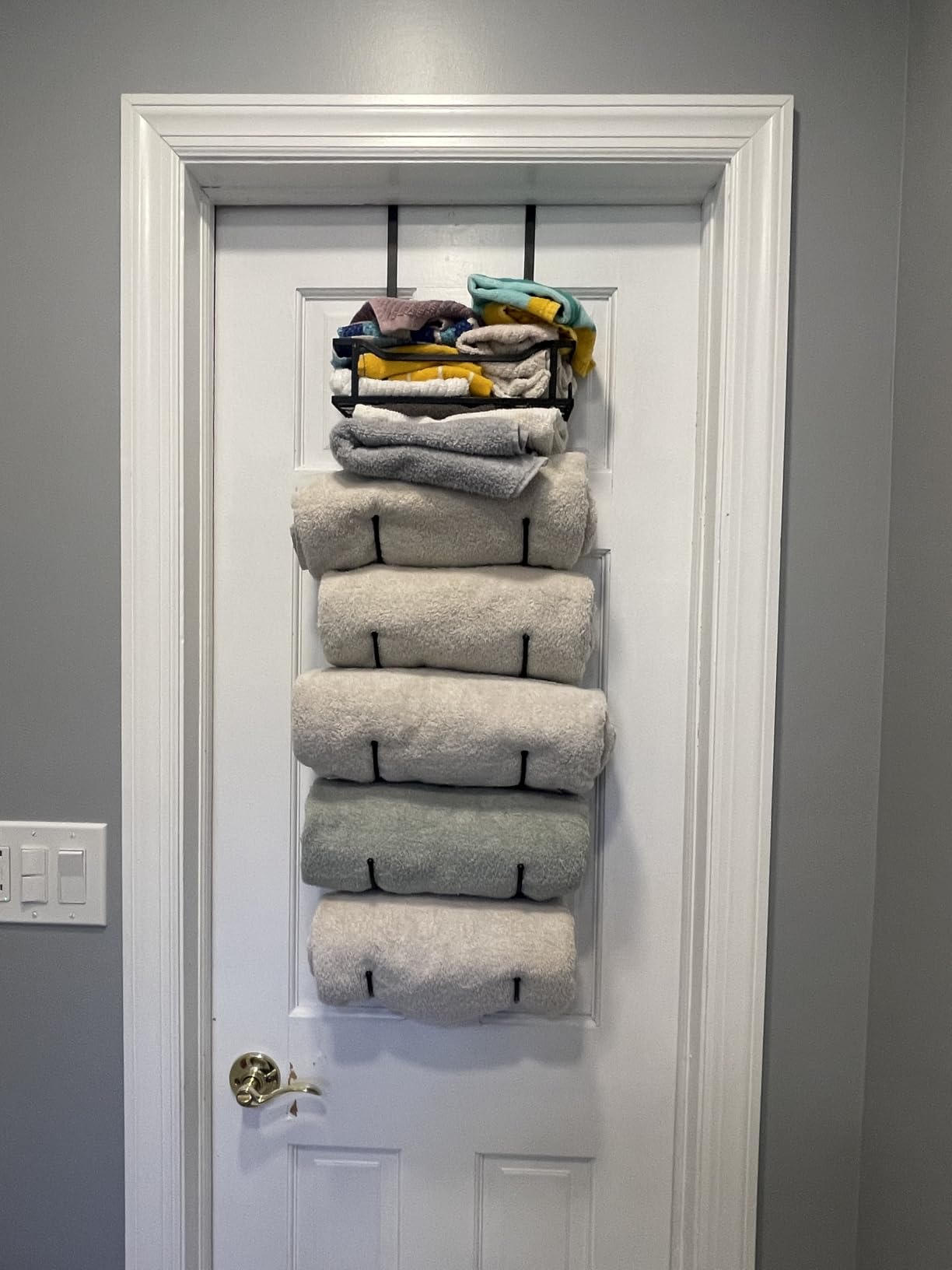 SWTYMIKI Over the Door Towel Rack - 6 Tier Towel Racks for Bathroom, Towel Holder with Shelf, Hanging Rolled Towel Storage Organizer for Small Bathroom, Camper, RV (Black) customer photo 2