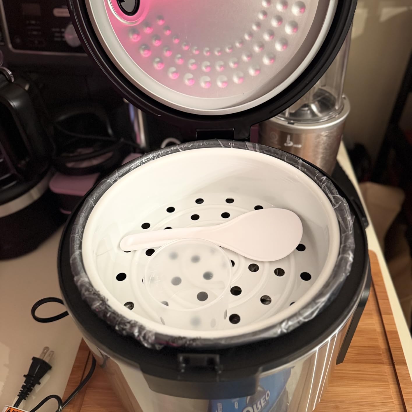 Gourmia Rice Cooker - 5 Qt Capacity, 20 Cup Cooked, 10 Cup Uncooked, Digital Controls, 6 Cooking Presets, Grain Cooker & Steamer, Nonstick Pot, Steam Tray, Delay Timer, Keep Warm, Stainless Steel customer photo 1