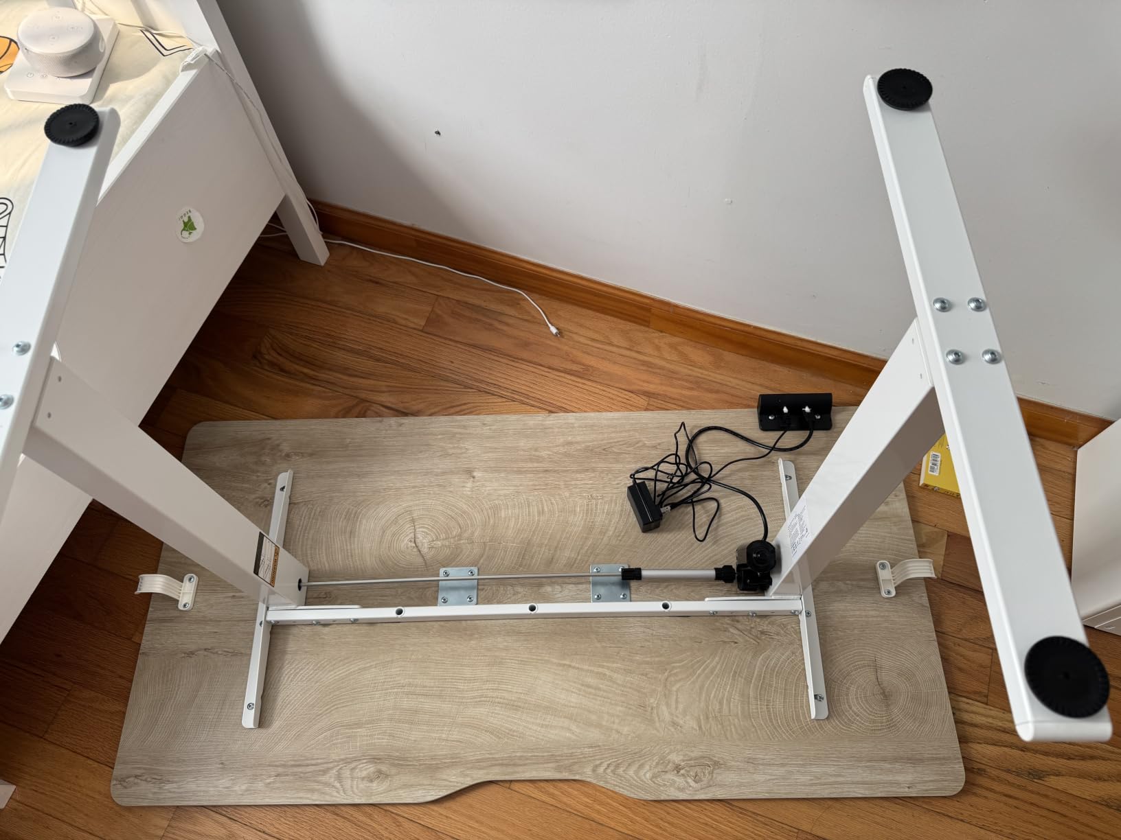 FEZIBO Standing Desk 48 x 24 Inch Electric Height Adjustable, Maple | Sit and Stand Up Adjustable Desk, Home Office Computer Desk with 3 Customizable Memory Presets customer photo 1
