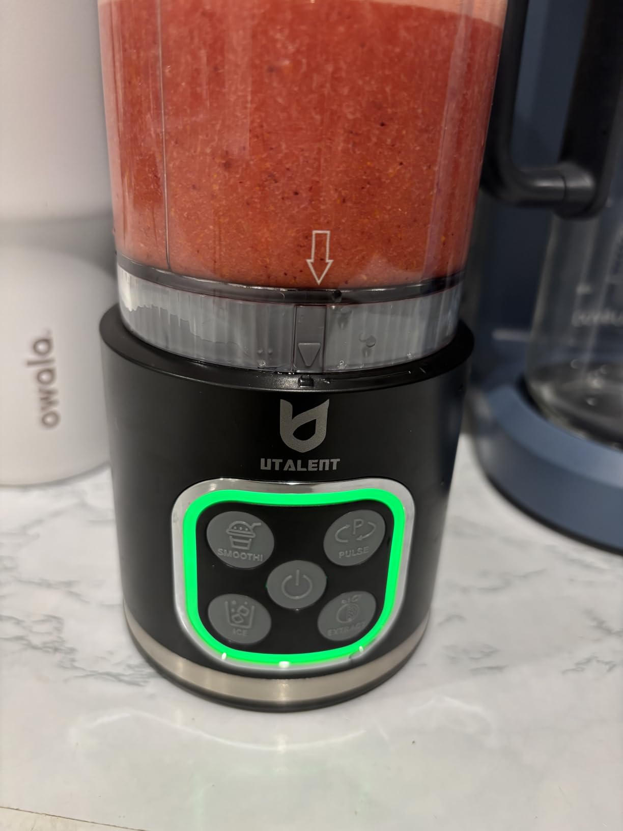 UTALENT Cordless Portable Blender, Ice Crush, 700W Motor, 25oz Cup, 4 Mode, 700W Brushless Motor, USB-C Rechargeable, Long-lasting, 25oz Tritan Cup, Leakproof Lid with Sip Spout, Dishwasher Safe Parts customer photo 2