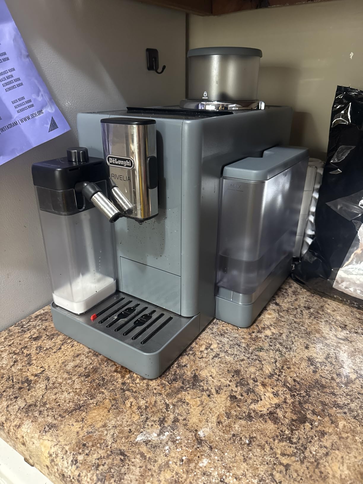 De'Longhi Rivelia Automatic Espresso Machine, Grinder & Frother, Easy Bean Switching, Pebble Gray customer photo 1