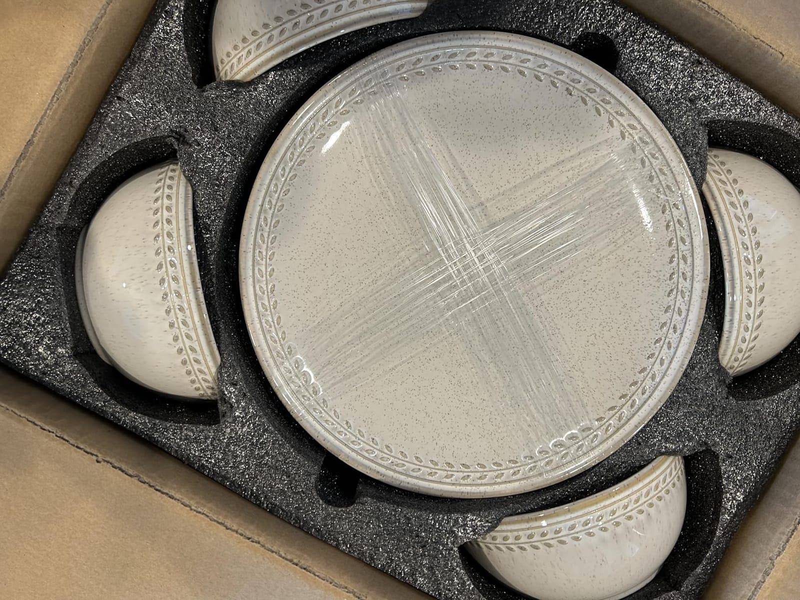LE TAUCI Plates and Bowls Sets for 4, 12 Piece Ceramic Dinnerware Sets, Kitchen Stoneware Dish Set, Chip Resistant, Microwave & Dishwasher Safe, Beige Wheat customer photo 2