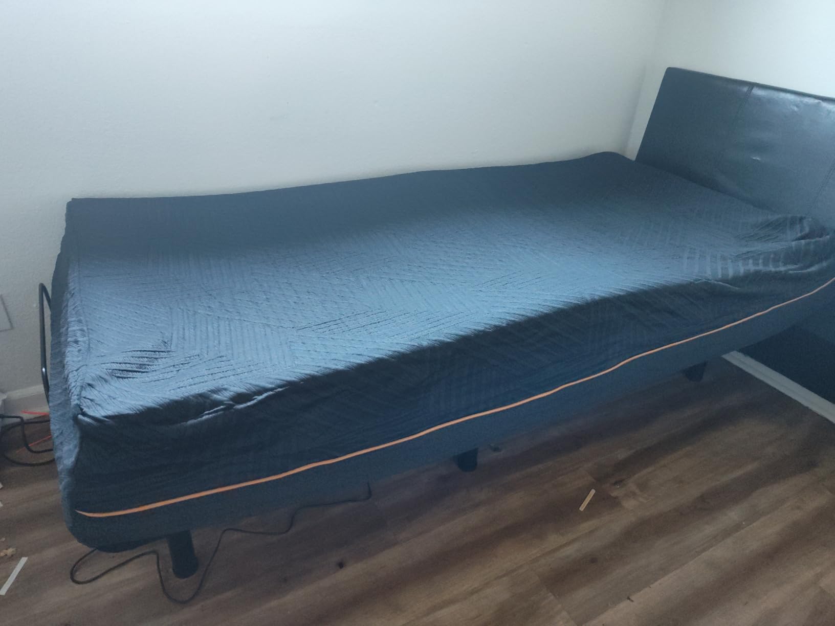 EGOHOME Twin XL Adjustable Bed Frame and 14 Inch Cooling Memory Foam Mattress, Wireless Remote Head and Foot Incline,12 inch Legs, Zero Gravity 38