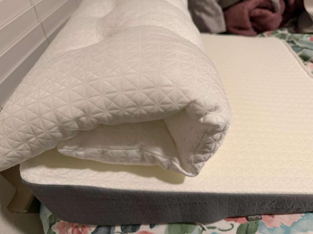 Bed Wedge Pillow for Sleep Apnea 7.5Inch Gerd Pillow Patent Dual Layer Triangle Pillow Adjustable Shredded Memory Foam Topper Soft Support Ideal for Acid Reflux, After Surgery, Snoring customer photo 1