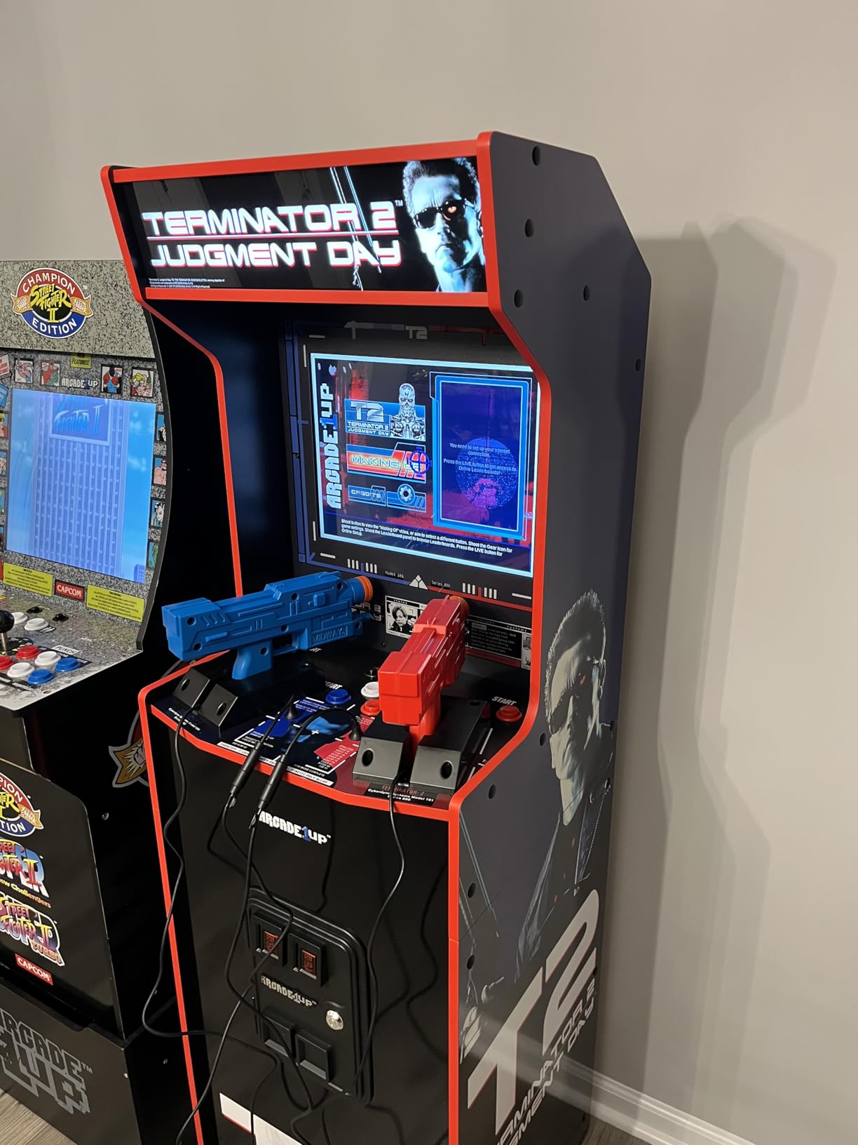 Arcade1Up Terminator 2 Deluxe Arcade Machine with Real-Feel Arcade Guns | 17-Inch BOE Color Monitor, Dual Speakers and Wi-Fi Online Leaderboards, 5-Foot Tall customer photo 1