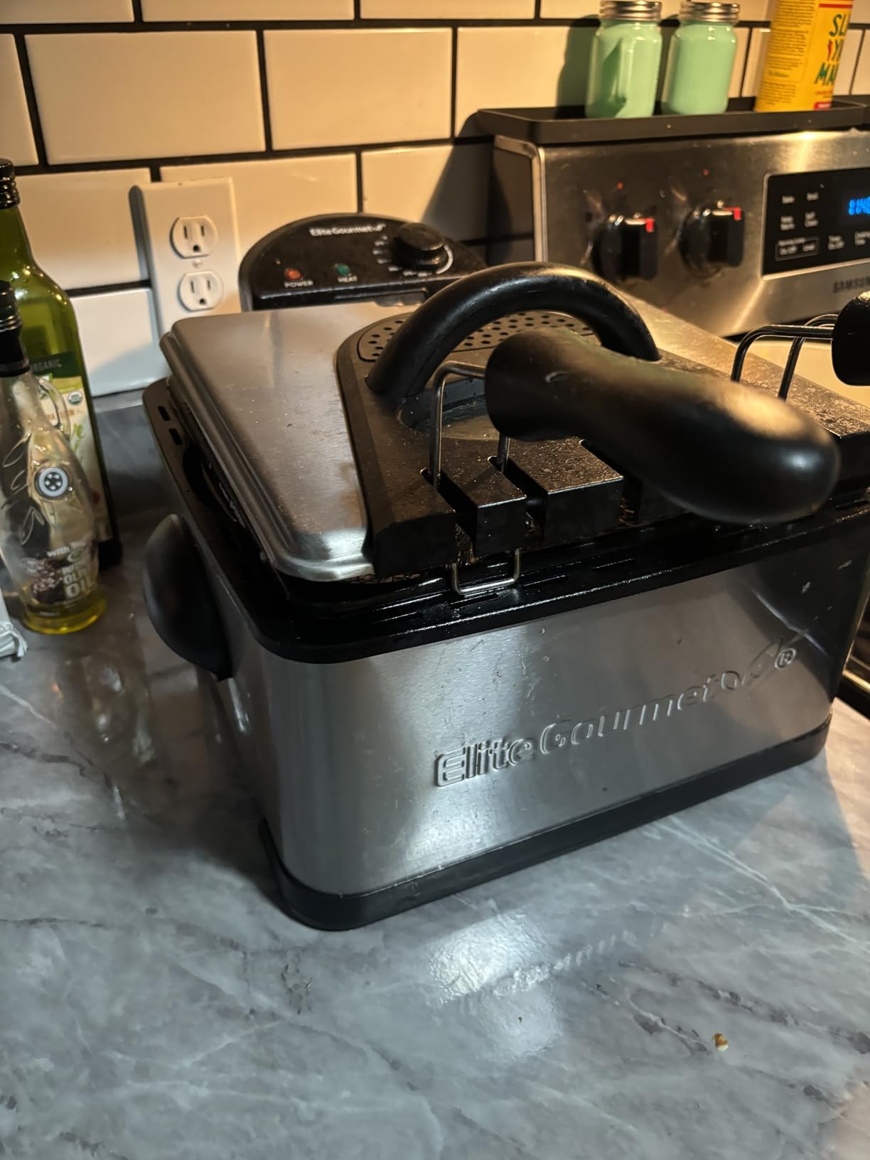 Elite Gourmet Deep Fryer, Dual 2-Qt Split Baskets, 4.5 Qt, Stainless Steel, 1700-Watt customer photo 1