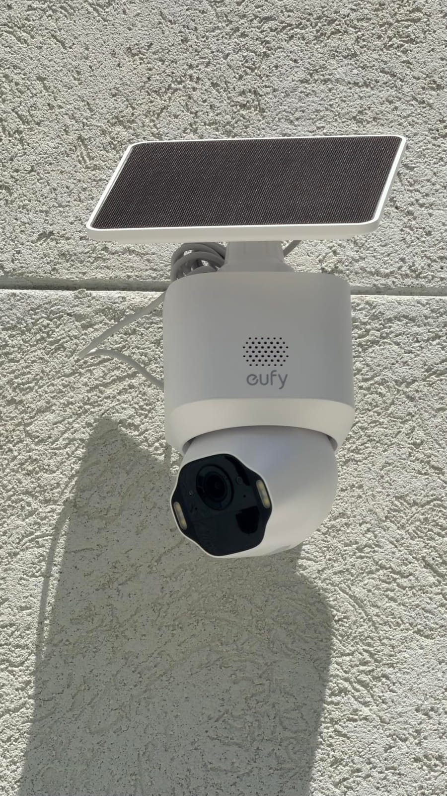 eufy Security SoloCam E42, 4K Solar Security Camera, AI Facial Recognition | AI Motion Tracking, Strobe Light, Pan & Tilt, 4K Ultra HD, Solar Powered, Up to 16TB, Smart Home Compatible customer photo 1