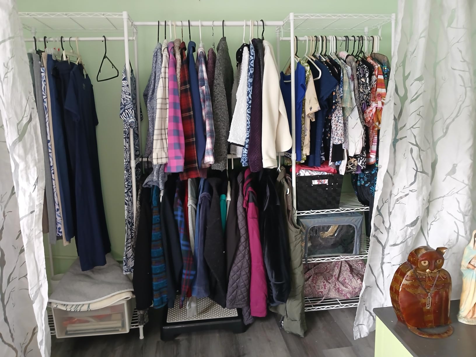 SEMHOR E06 Expandable Heavy Duty Clothes Rack for Reach-in Closet | Freestanding Clothing Racks with Shelves, Carbon Steel Closet Organizer System Adjustable 70.8-93.9