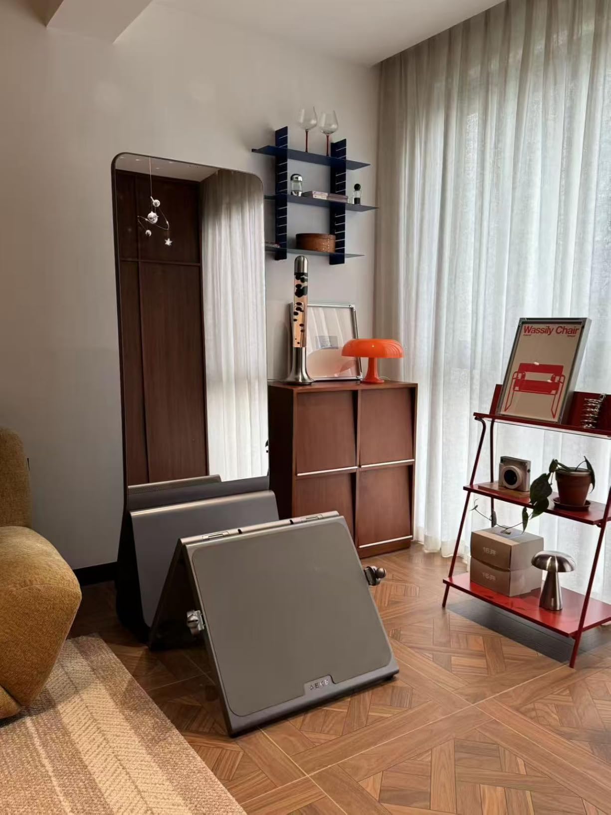 AEKE Smart Home Gym System- Fitness Mirror K1: AI-Powered All-in-One Fitness Machine for Full-Body Strength Training and Personalized Workouts (Bundle Variant) customer photo 1