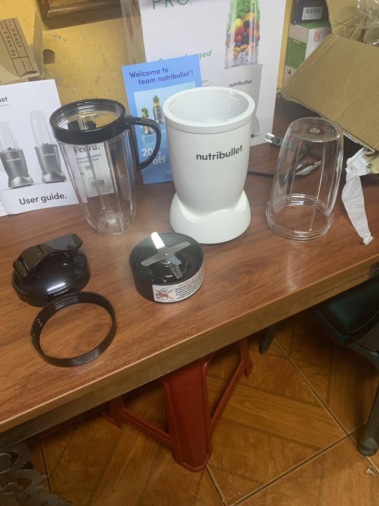 nutribullet Pro Personal Blender, 32 Ounce Cup, 24 Ounce Cup, Flip-top Travel Lid, 900 Watt, Matte White, NB9-0901AW customer photo 1
