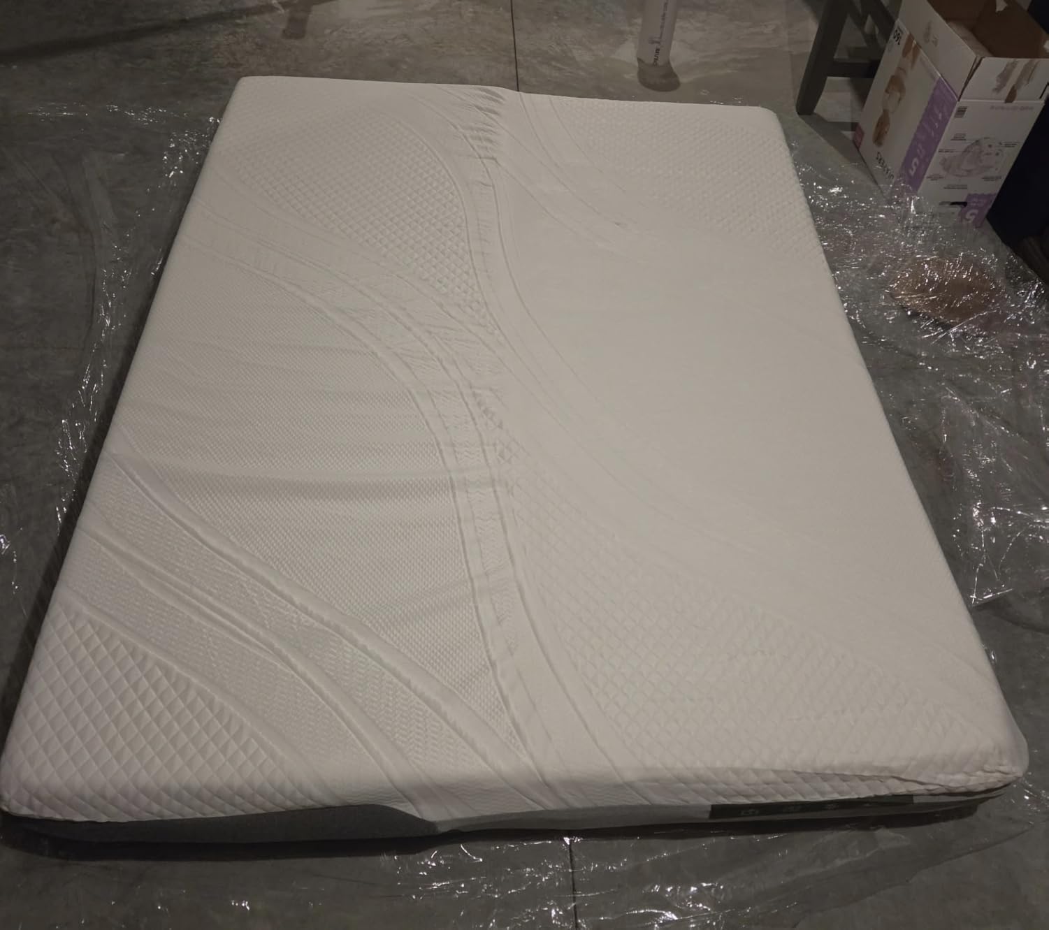 Novilla Queen Mattress 14 Inch, Gel-Infused Bliss Cooling Queen Memory Foam Mattress in a Box with Cool-Touch Nylon Cover, Pain Relief & Spinal Support with CertiPUR-US Certified Foam customer photo 1