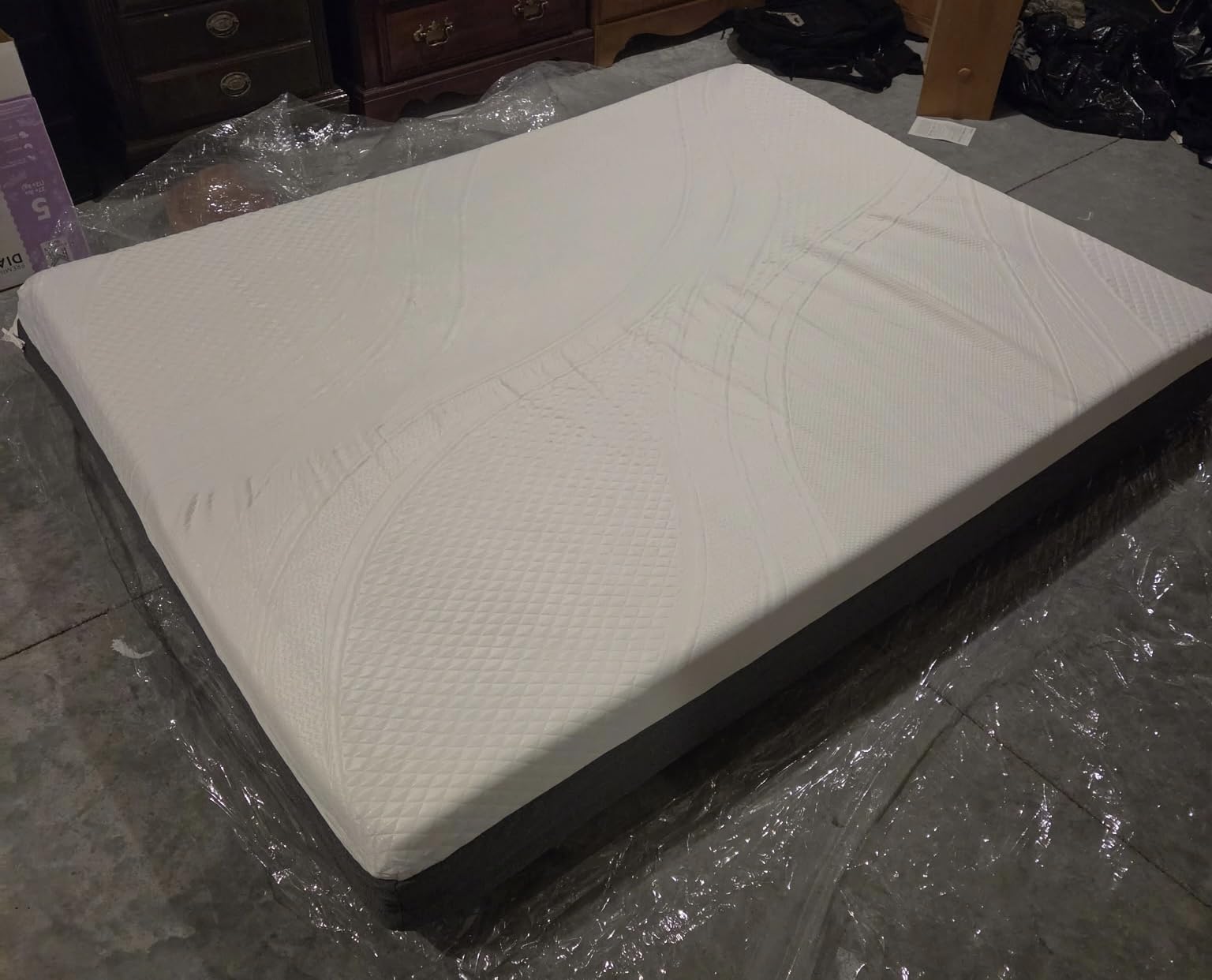 Novilla Queen Mattress 14 Inch, Gel-Infused Bliss Cooling Queen Memory Foam Mattress in a Box with Cool-Touch Nylon Cover, Pain Relief & Spinal Support with CertiPUR-US Certified Foam customer photo 2