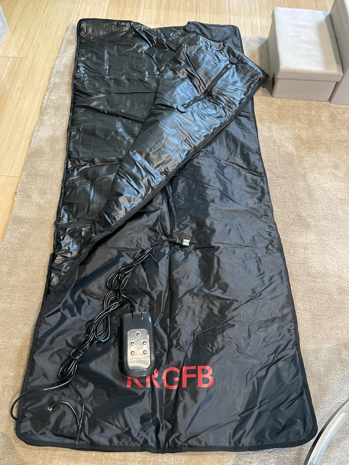 Infrared Sauna Blanket for Home, Low EMF Carbon Crystal Heating, Portable Dry Sauna Bag for Relaxation, Detoxification, 5.9ft×2.6ft, Sleeveless-Black customer photo 2
