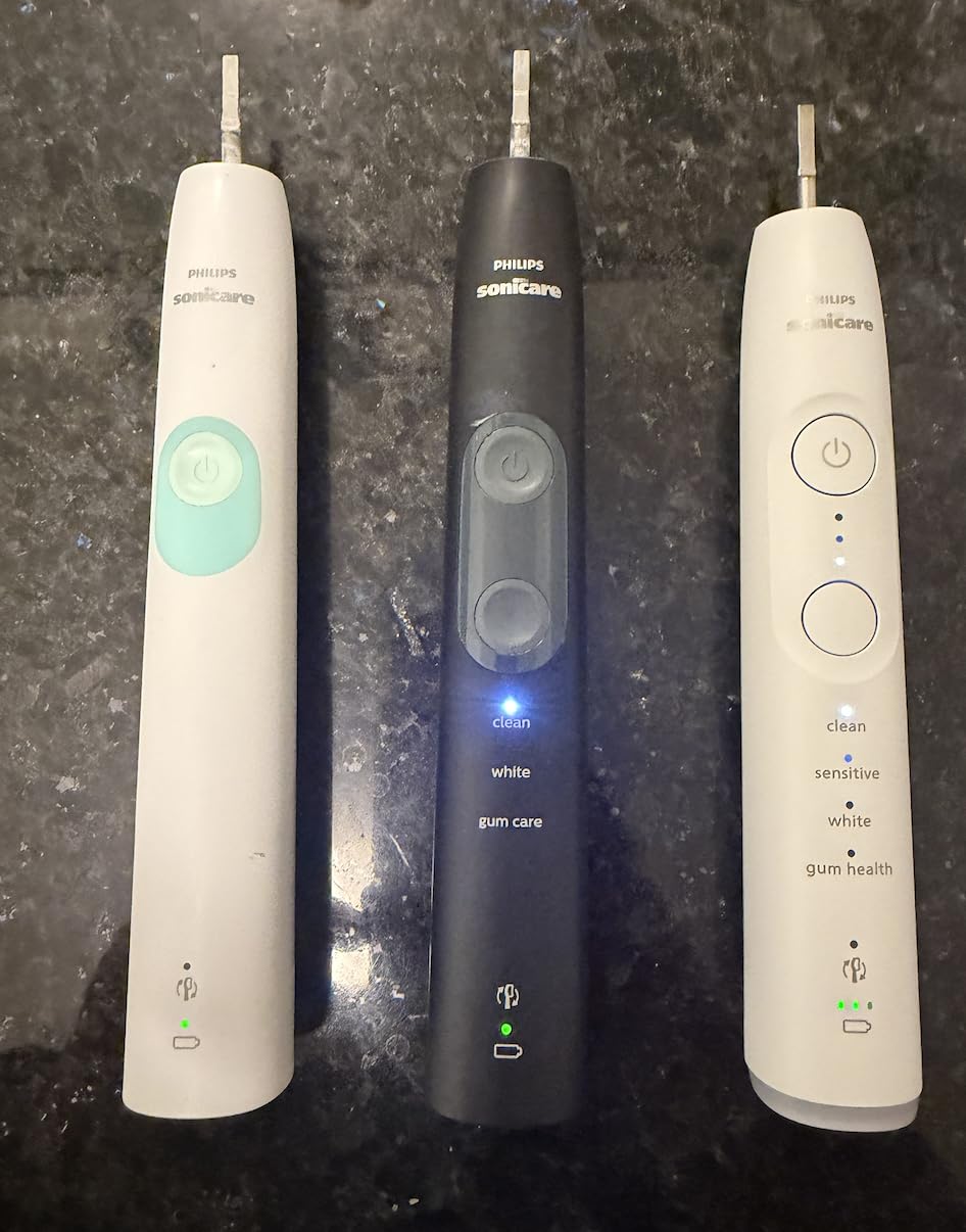 Philips Sonicare 7300 Rechargeable Electric Toothbrush, 3 Brush Heads, Navy | 2000% More Plaque Removal, Visual Pressure Sensor, 12 Brush Settings, App Connected, 21-Day Battery, Travel Case, HX7423/05 customer photo 2