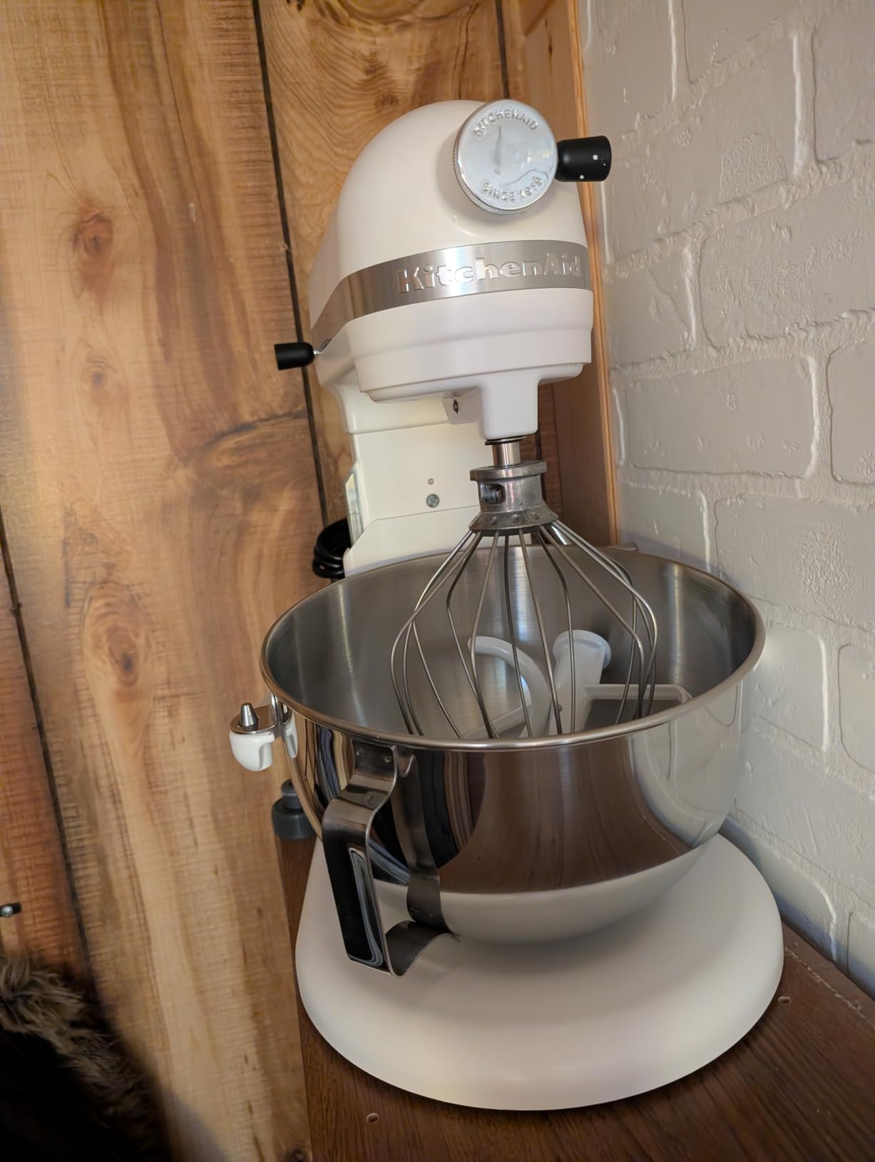KitchenAid 5.5-Qt Bowl-Lift Stand Mixer, KSM55SXXX, Porcelain White | 11 Mixing Speeds, Includes Flat Beater, Dough Hook, Wire Whip, Stainless Steel Bowl customer photo 2