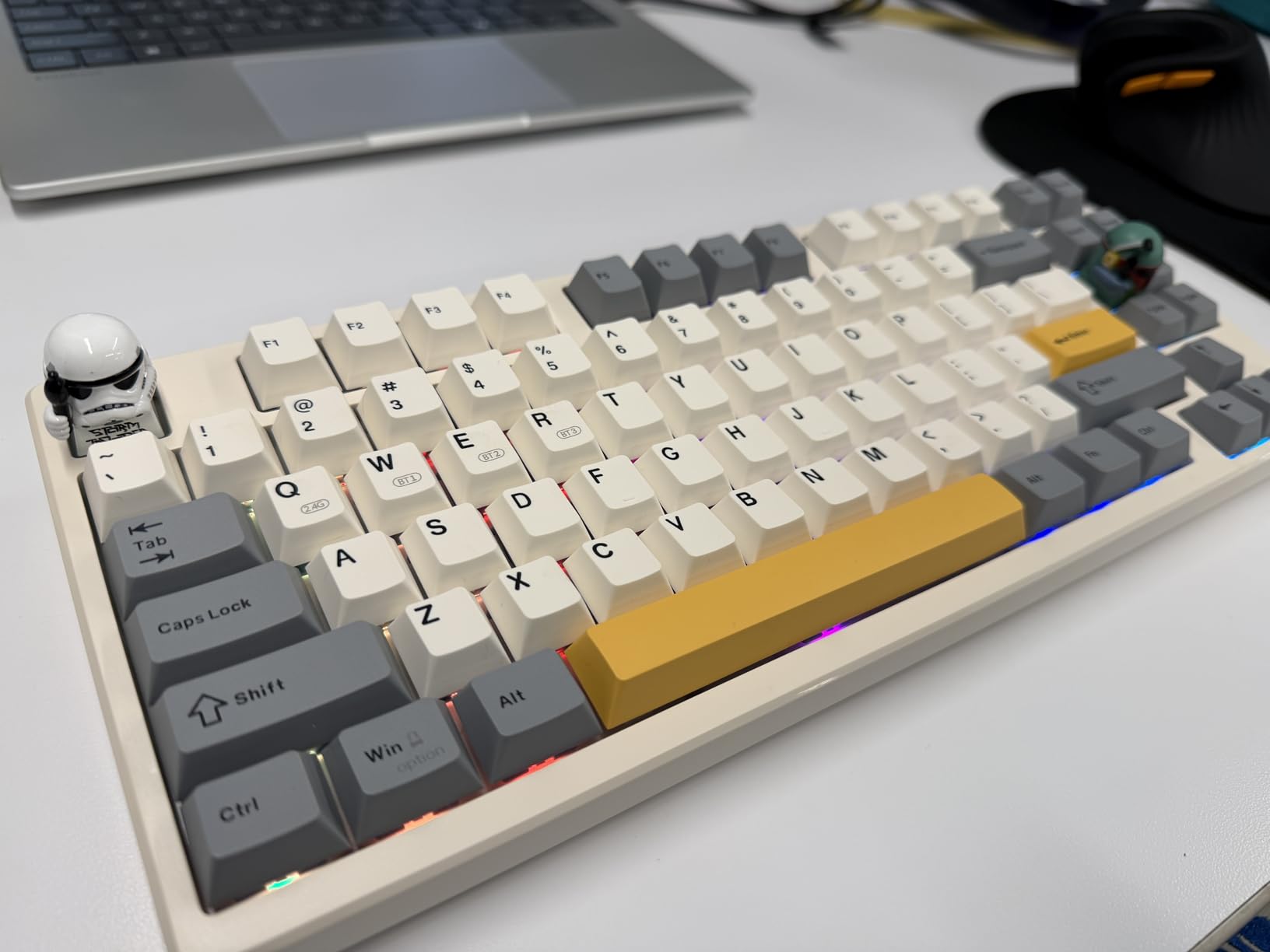 Kisnt KN85 Wireless Silent Mechanical Keyboard, 75% Layout, Bluetooth/2.4GHz/USB-C, Custom RGB Backlit, Hot Swappable, Quiet Typing for Windows/Mac/PC (Berry Red) customer photo 2