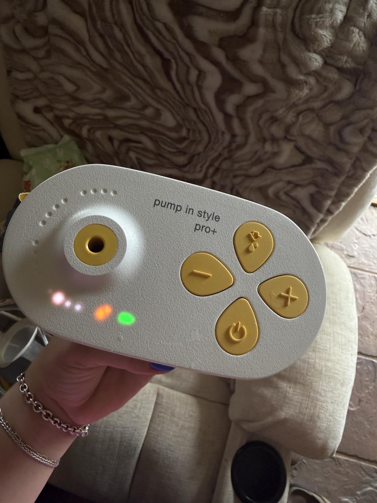 Medela Pump in Style Pro+ Electric Breast Pump, Hospital Grade,Rechargeable | Hospital Performance, Bottles & Flanges, Enhanced Comfort, BPA-Free, Rechargeable, Lightweight customer photo 2