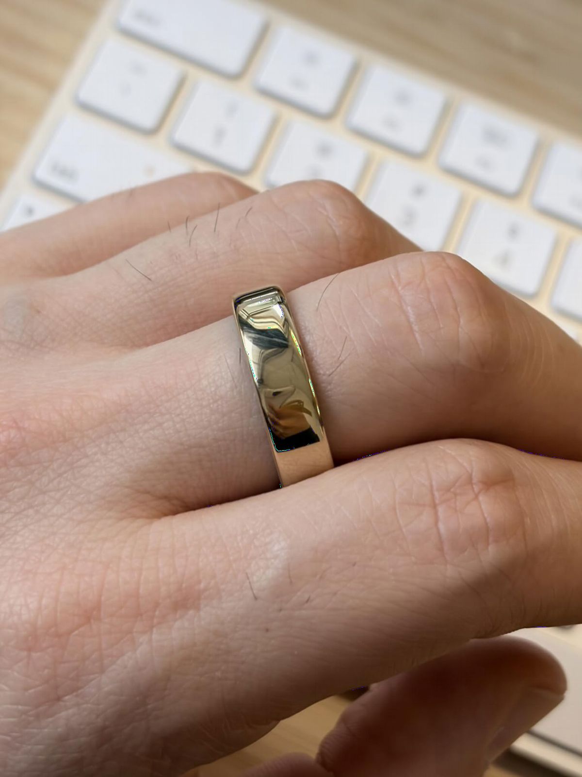 Oura Ring 5 Smart Ring - Silver - Size 10 - Fitness & Sleep Tracker | World's Smallest Smart Ring, Activity, Women's Health, AI Advisor, 1 Week Battery Life, IP68 Waterproof customer photo 1