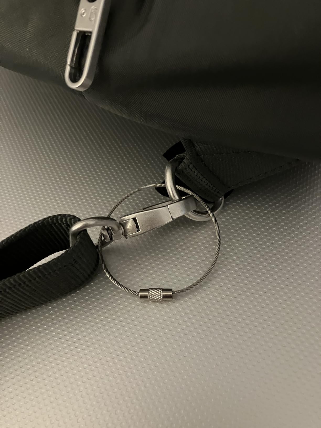 Baggallini Securtex Anti-Theft Daytripper Sling customer photo 2