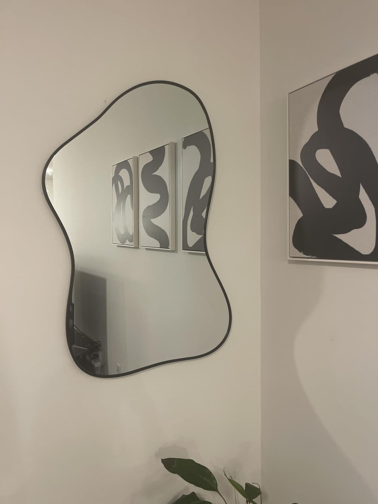 40''x26'' Irregular Wall Mirror with Gold Frame, Asymmetrical Abstract Decorative Mirror for Bedroom Living Room Entryway, Modern Organic Shaped Wall Mirror customer photo 1