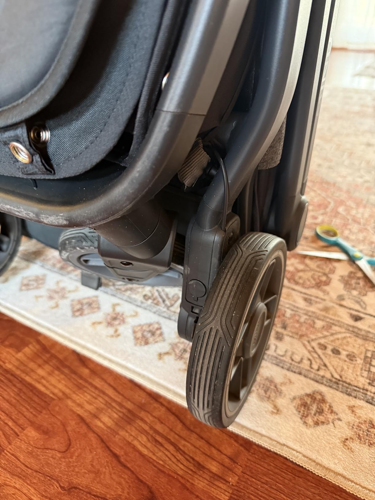 UPPAbaby Minu V3 Travel Stroller - Lightweight & Compact - James | Lightweight at 16 lbs, fits in overhead bins, able to be used from birth, large basket holds up to 20 lbs customer photo 1