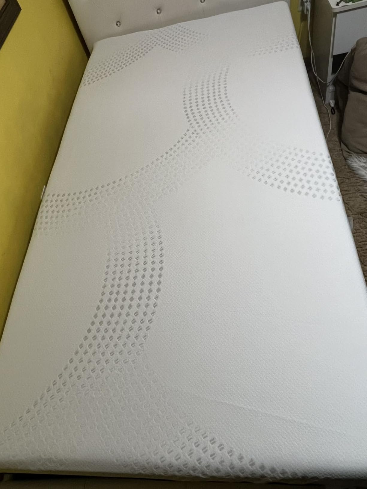 Queen Mattress 12-Inch for Cooler Sleep - Graphene Gel Memory Foam with Pressure Relief & Medium Firm Support, Cooling Comfort, Queen Size Mattress in a Box for Adults, Couples, Guest Rooms customer photo 2