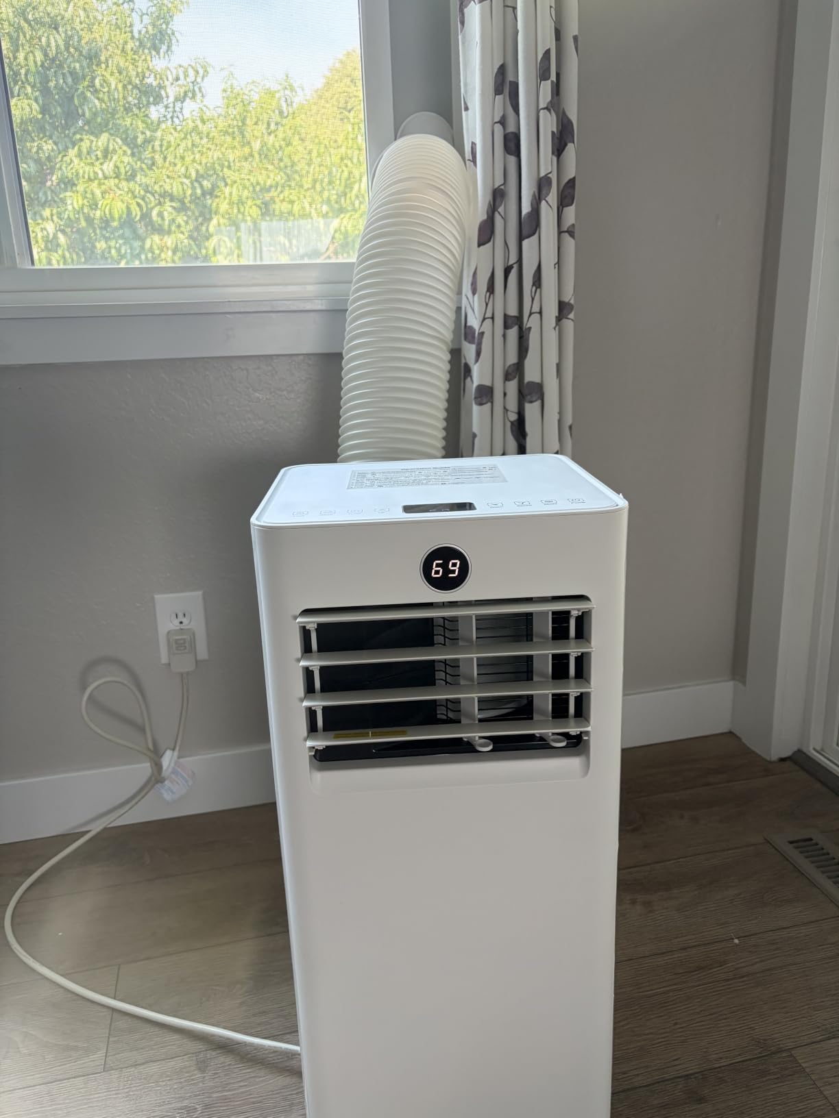 Portable Air Conditioners, 8000 BTU Quiet Air Conditioner with WiFi/App Control, 24H Timer, Dehumidifier, Fan, Cooling, Sleep Modes 4-in-1 AC Unit for Room with Window Kit, for Bedroom/Office, White customer photo 1