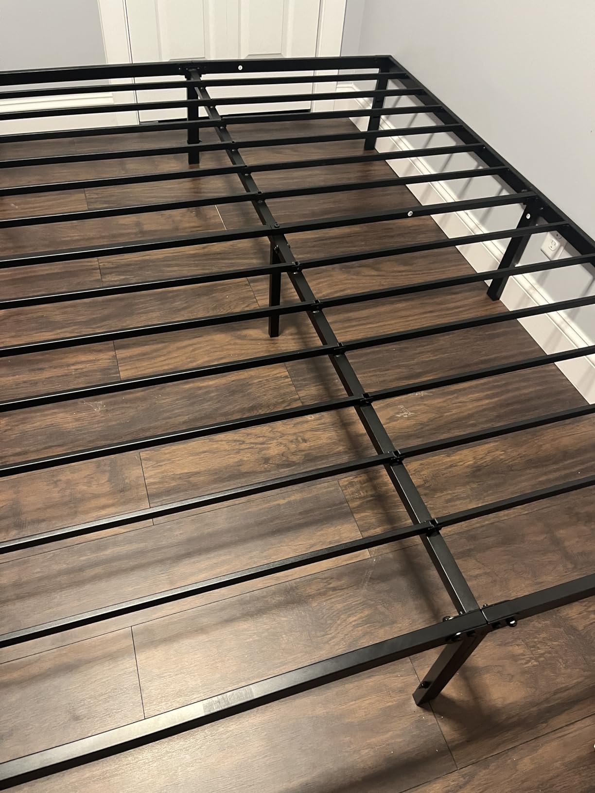 DUMOS Full Size Adjustable Bed Frame, Electric Base, Head & Foot Incline | Full Size Adjustable Bed Base With Wireless Remote, Zero Gravity, 750 LBS Weight Support, Built-in USB Ports, Easy Assembly customer photo 2