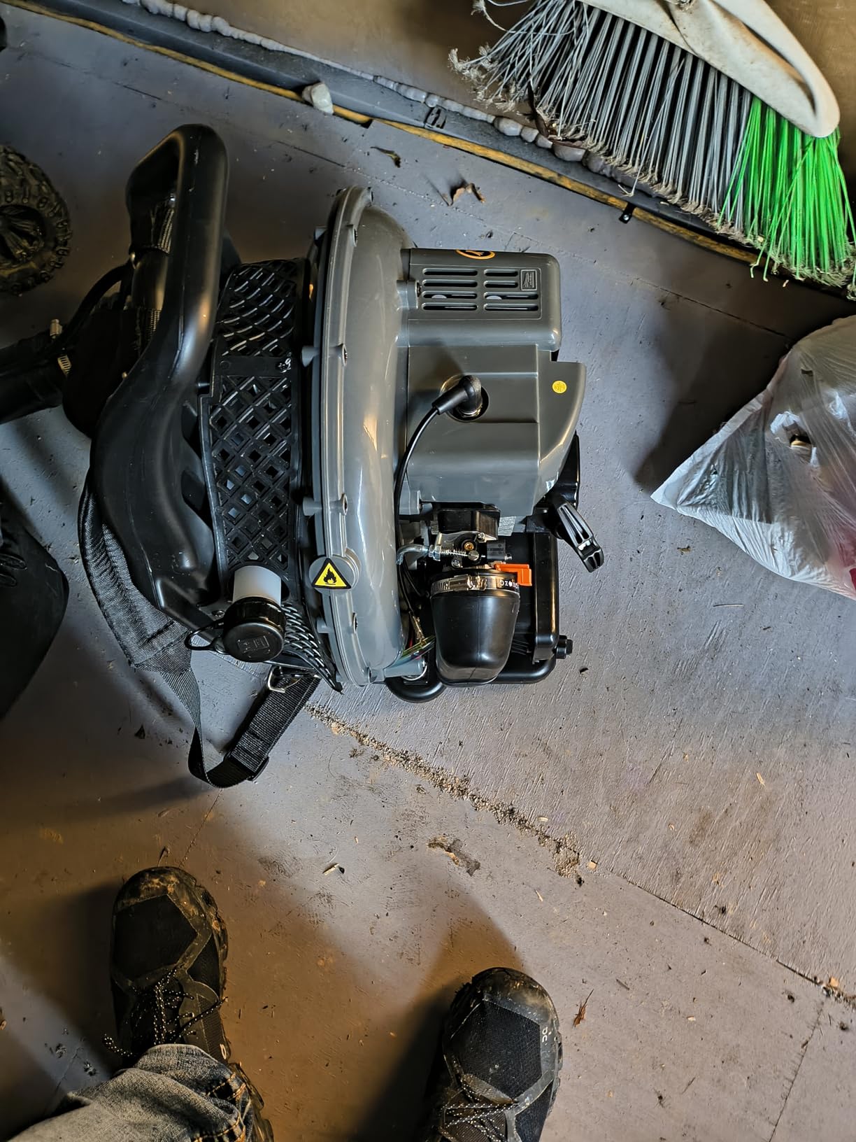 TDH Backpack Leaf Blower, 63CC Backpack Blower with 665 CFM & 205 MPH, 2-Stroke Backpack Blowers Gas Powered for Commercial Lawn Care, Yard Debris & Snow Removal customer photo 1