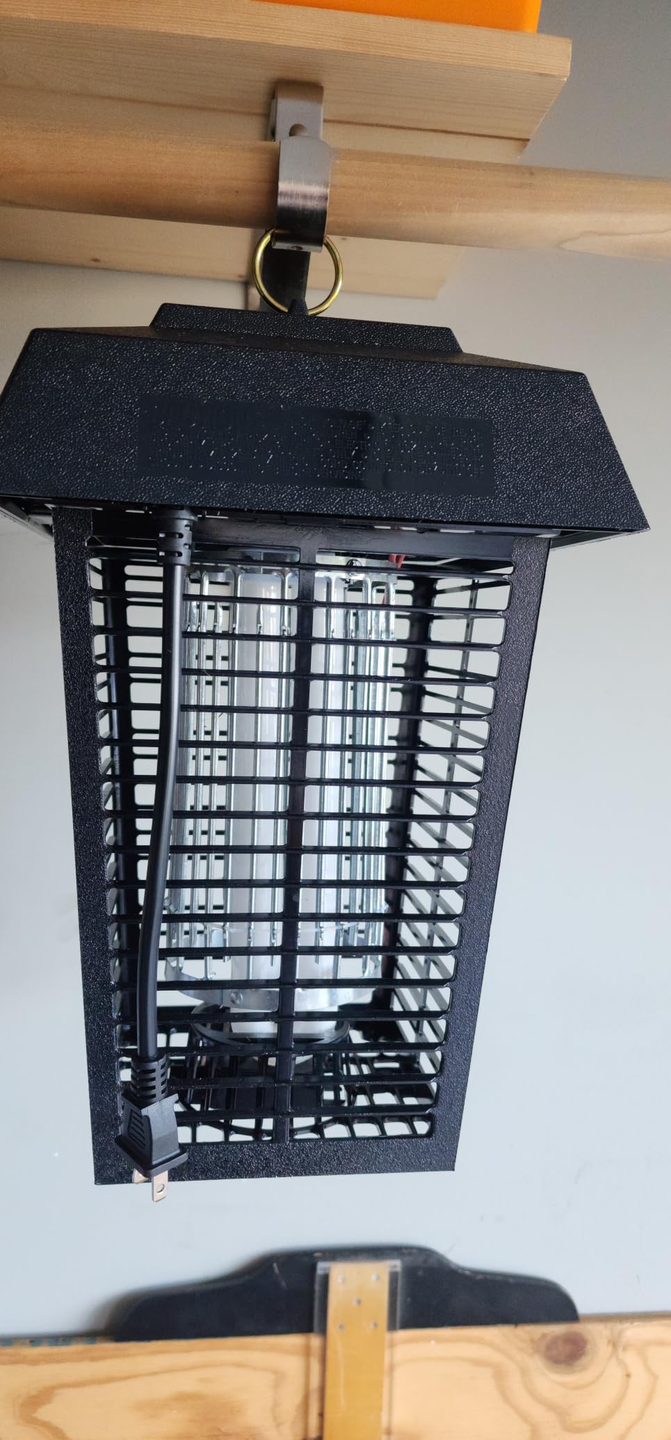 Flowtron Electric Bug Zapper, 1 Acre Outdoor, 40W UV, 5600V Zap, Black customer photo 2