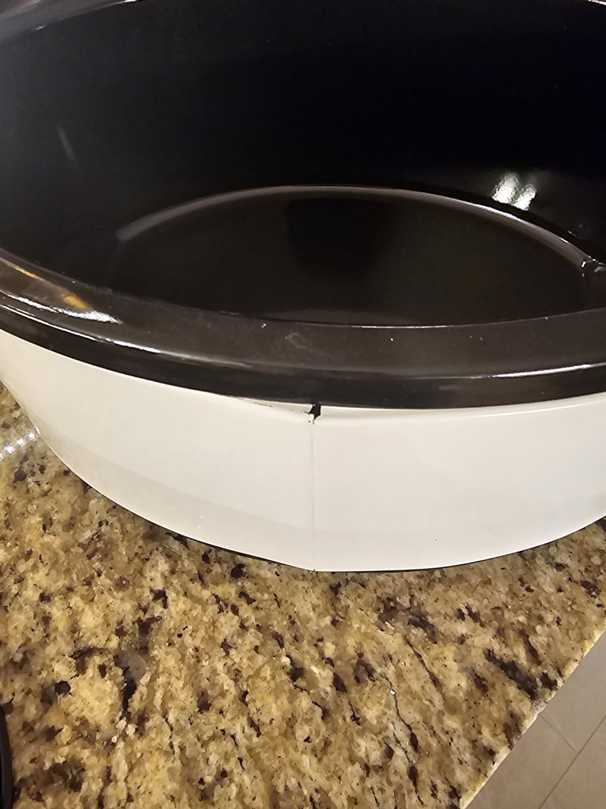 NESCO 4816‑14 Electric Roaster Oven for Everyday Home Cooking, White 6‑Quart Countertop Roaster with Porcelain Coated Steel Cookwell customer photo 2