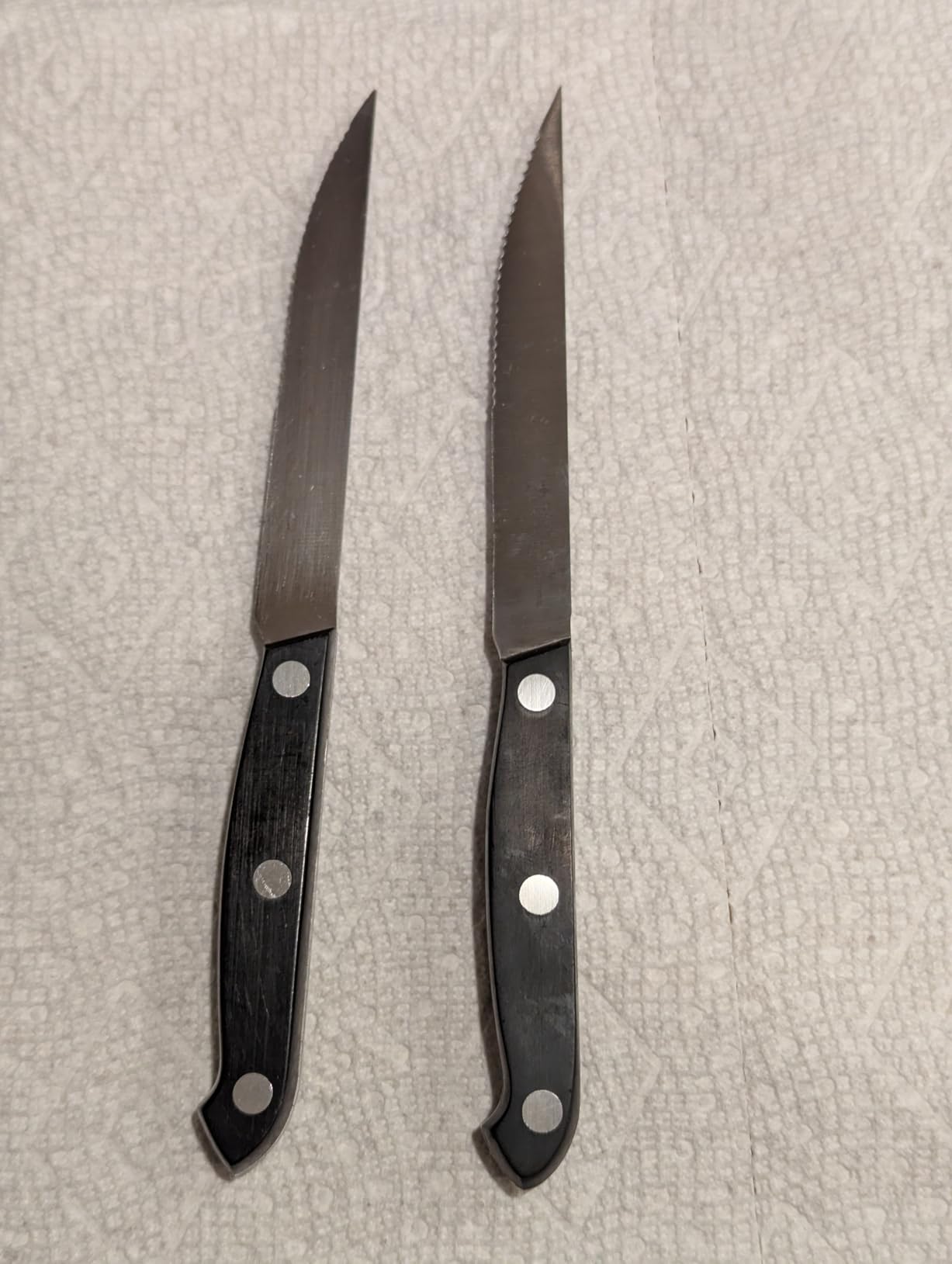 HENCKELS Prime Razor-Sharp Steak Knives Set of 4, Micro-Serrated Edge customer photo 1