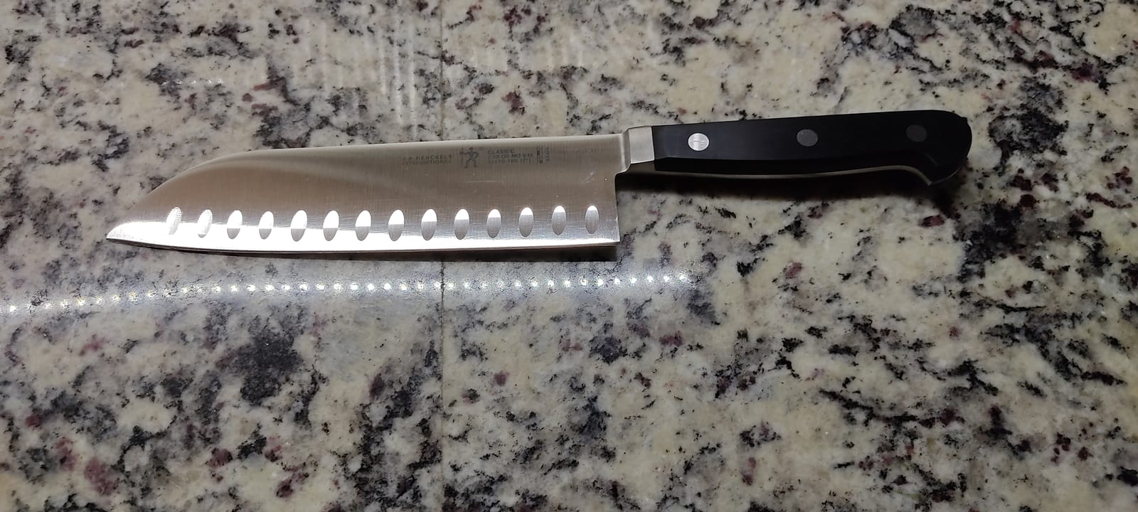 HENCKELS Classic Razor-Sharp Hollow Edge Santoku Knife 7 inch, German Engineered Informed by 100+ Years of Mastery customer photo 1