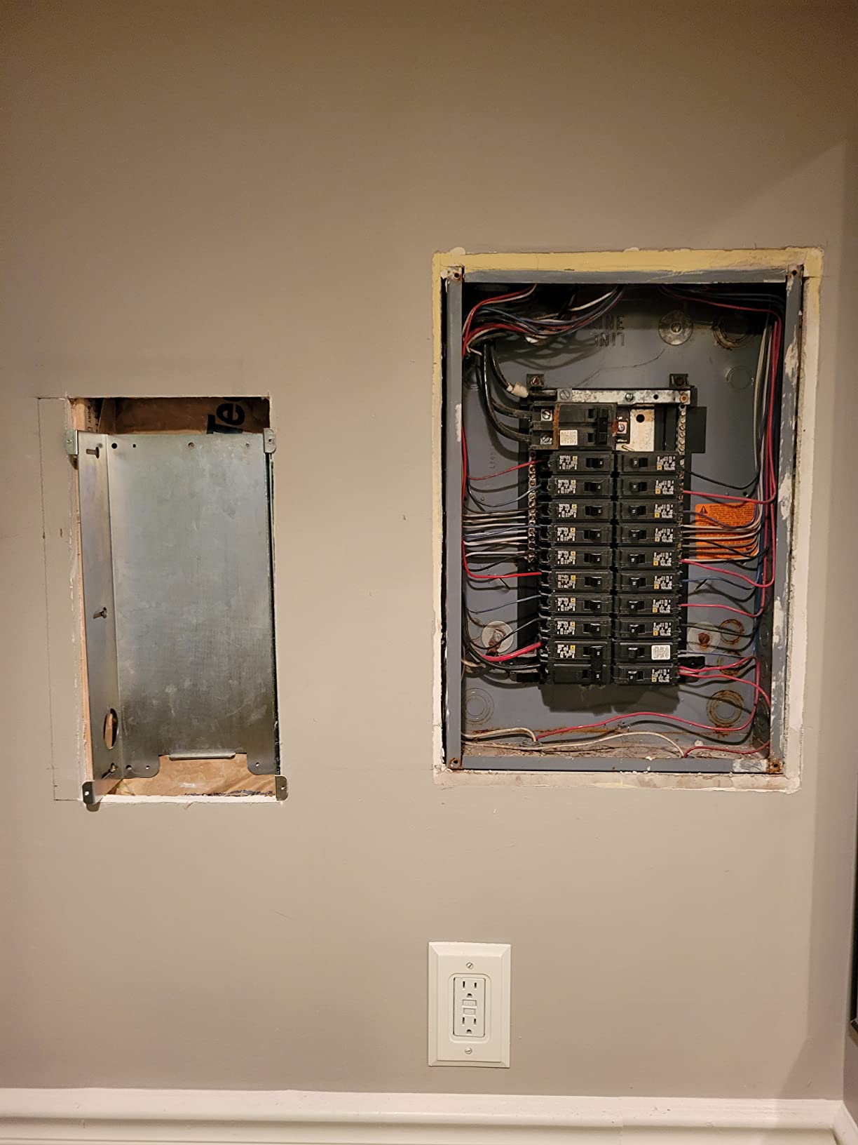 Reliance Controls 31410CRK Pro/Tran 10-Circuit 30 Amp Generator Transfer Switch Kit,Gray customer photo 2