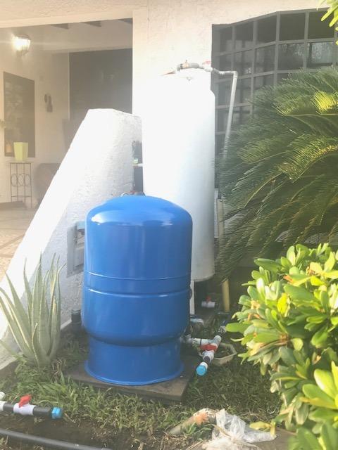 WaterWorker 153921 44Gal Vertical Well Tank, 44 Gallon, Blue customer photo 2